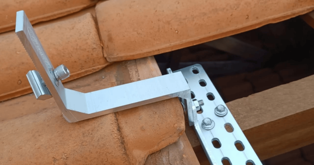 Gancho 2P - Estrutura de fixação para telhado cerâmico